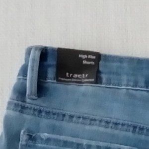 tractr 16 style 62685-D7AT Size 14